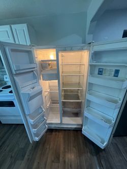 Fridge with ice maker