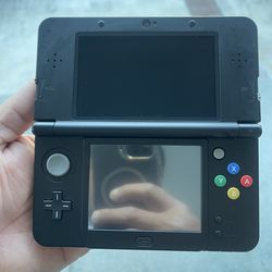 Nintendo New 3DS Black Friday Super Mario Edition