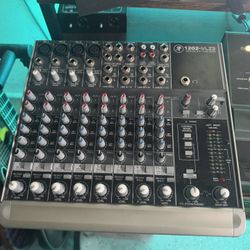 1202-VLZ3 12 Channel Mic/Line Mixer 