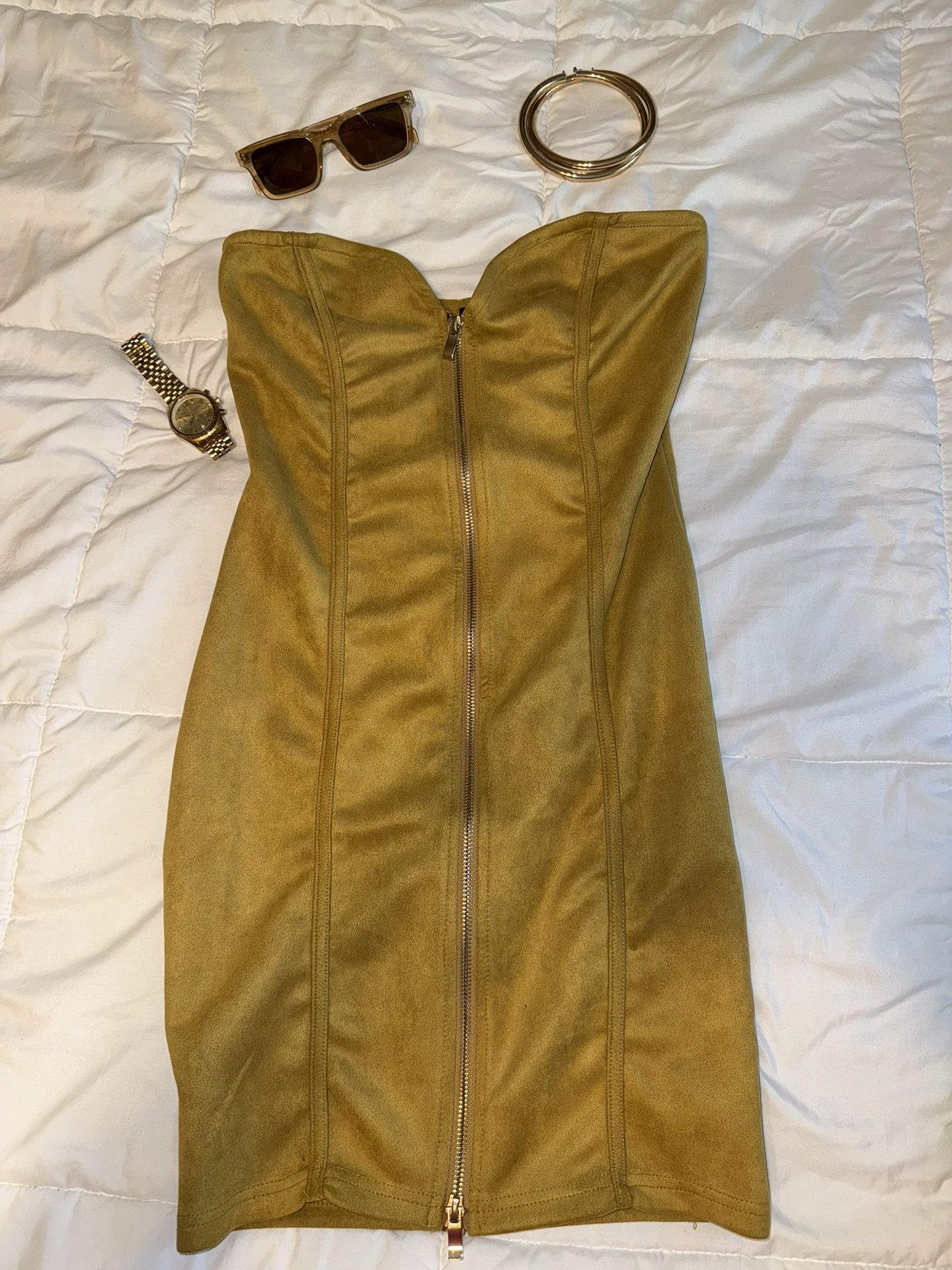 Boutique Women’s Clothing (Dress)