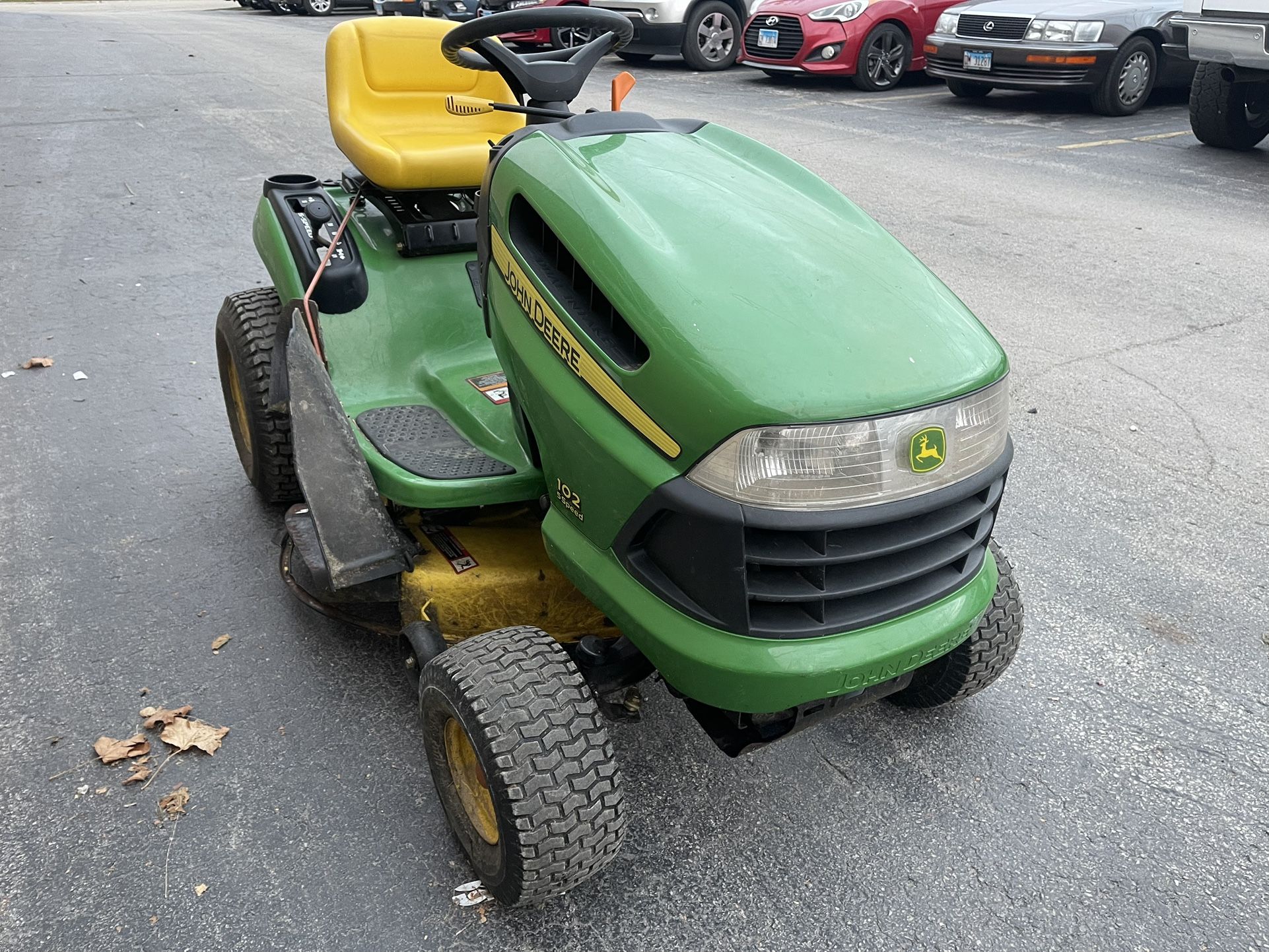 John Deere Lawnmower Tractor