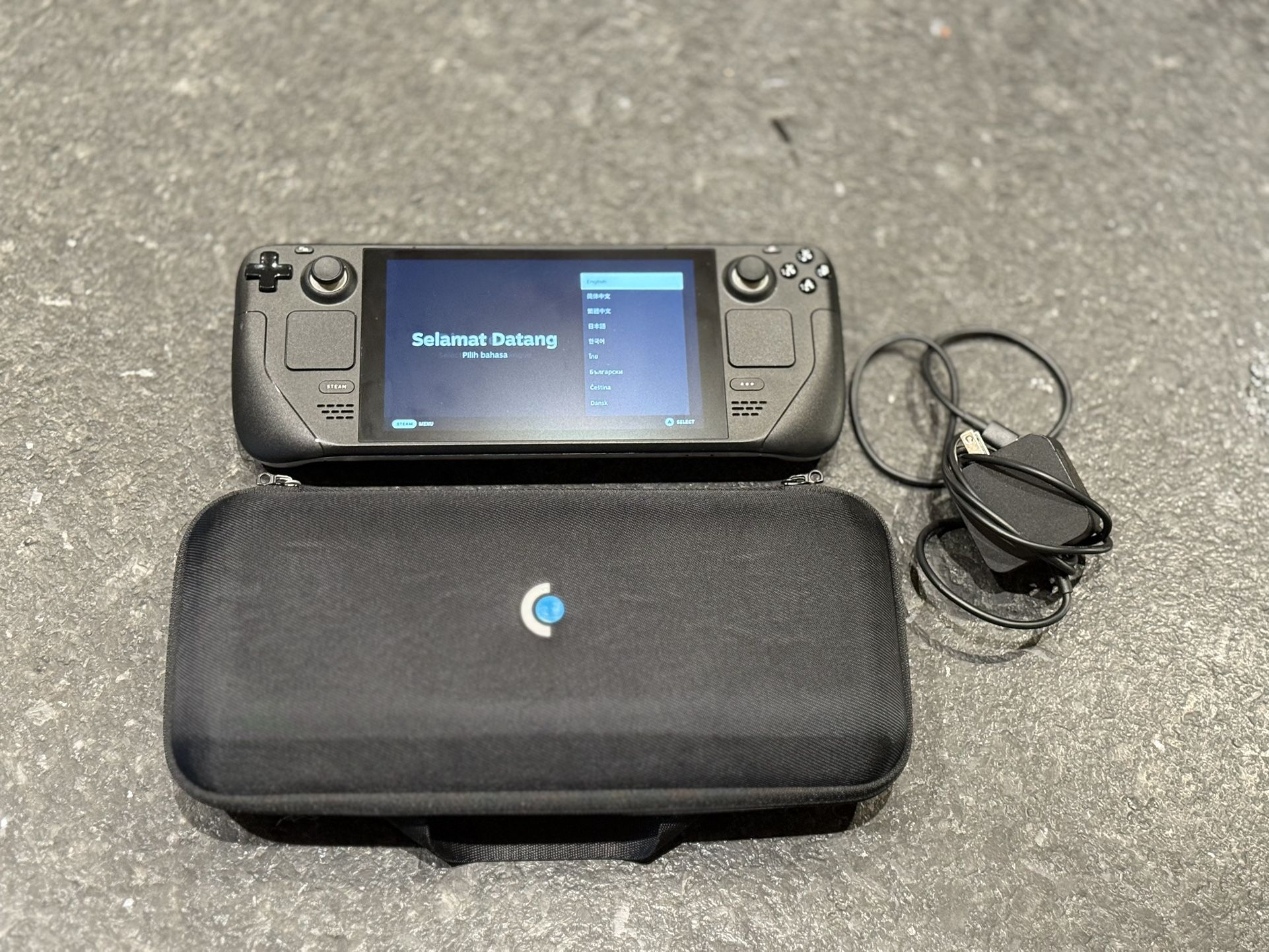Steam Deck 512GB + Extra 512GB SD Card