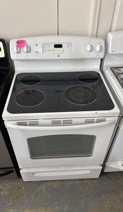 GE 30” Electric Range – Glass Top, Self Clean, White