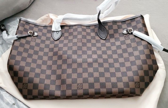 LOUIS VUITTON Neverfull MM (New)
