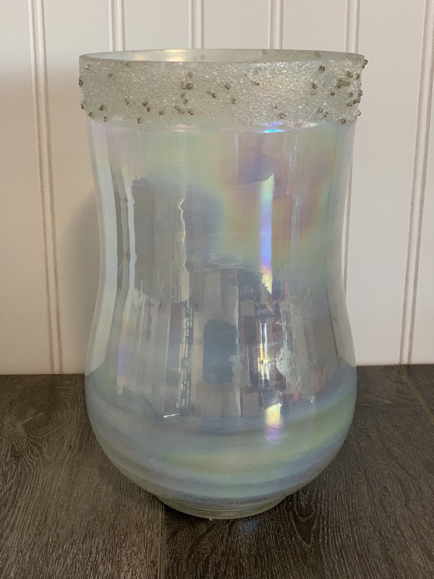 White Iridescent Vase with Crystal Sand Rim