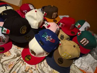 Beisbol hats, gorras, cachuchas, 7,71/4,71/8, $22 cada una ,5 x$100 seagoville tx