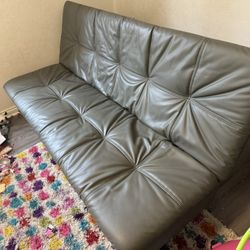 Couch/Futon Excellent Condition 