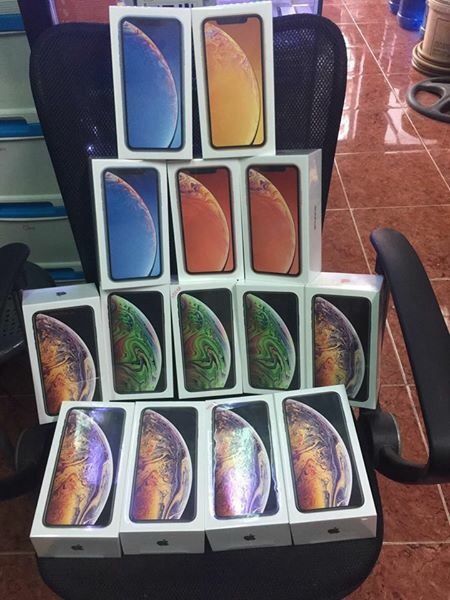 iPhone XS Max, XR & XS