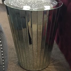 Three-piece occasional table set