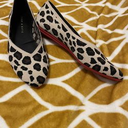 Kelly & Katie Animal, Print, Flat Shoes Off Size 7