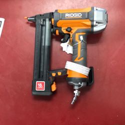 96091 R150FSF3 Pneumatic 18gauge 1-1/2” Finish Stapler 590634