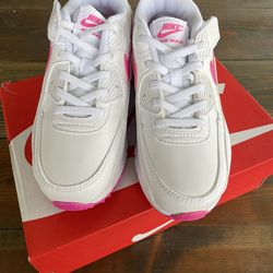 Nike lil Girl Shoes