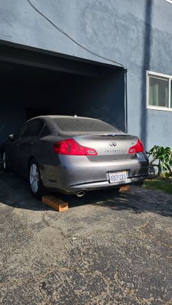 2010 Infiniti G37