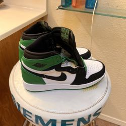 Jordan 1 Pine Green 6.5 Youth 
