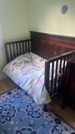 Convertible Crib and Toddler Bed + Newton Mattress