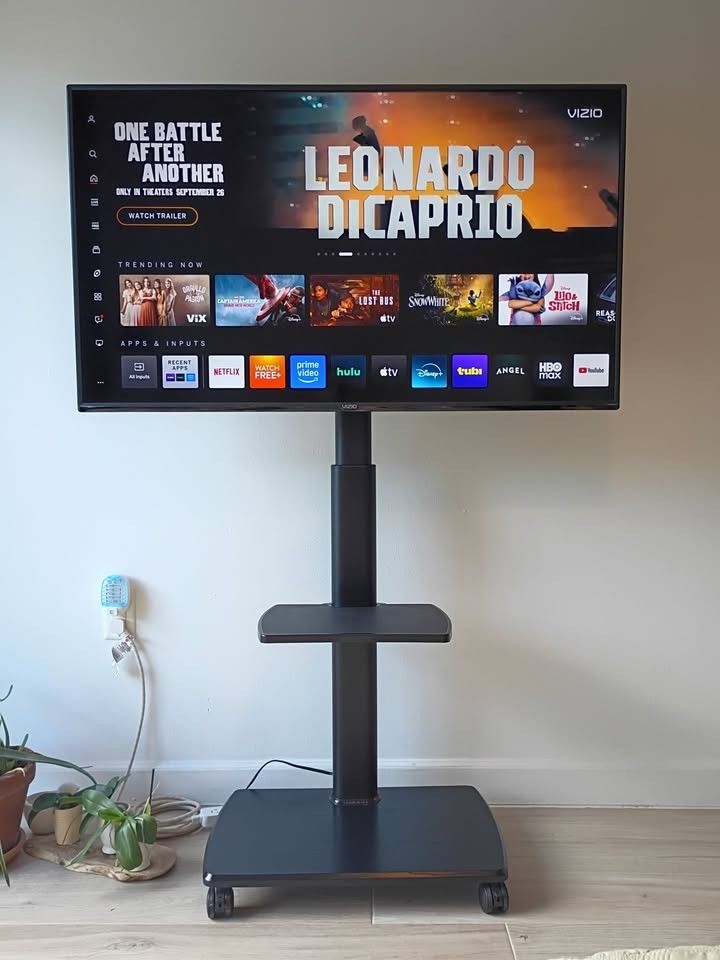 VIZIO 50-Inch V-Series 4K UHD LED HDR Smart TV + Universal Mobile Tv Stand