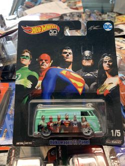 Hot Wheels - DC Comics - Justice League - Volkswagen T1 Panel - New on Card