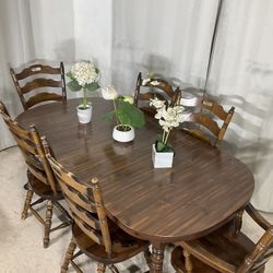 Solid Wood Extendable Dining Table & 6 Chairs 