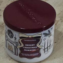 Bath and Body Works 3-wick Candle- Bright Christmas Morning 