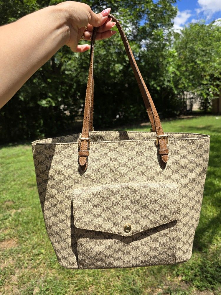 Michael Kors Jet Set Authentic Beige Color LG PKT MF Tote Large Bag