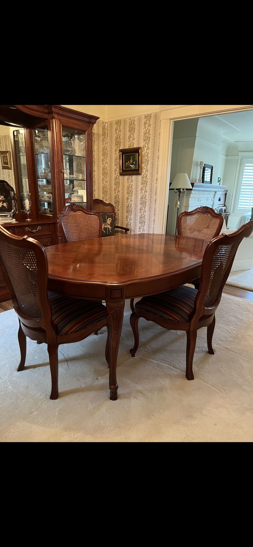 Thomasville Dining Room Set Hutch Table Buffet Chairs
