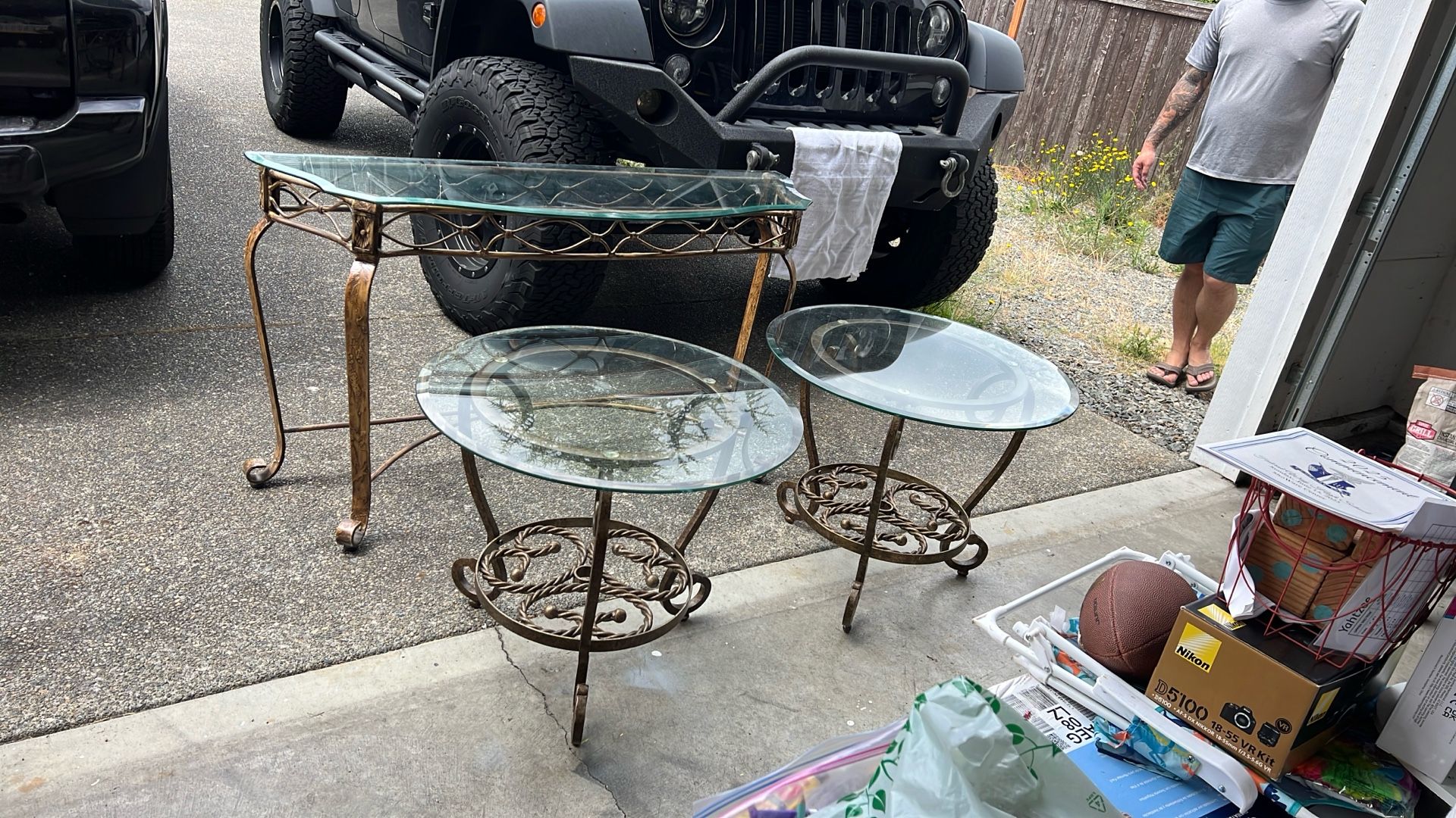 Set Of 3 Tables With Glass Tops