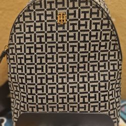 Tommy Hilfiger Women’s Backpack Monogram Jacquard Beige Black Zipper Charms
