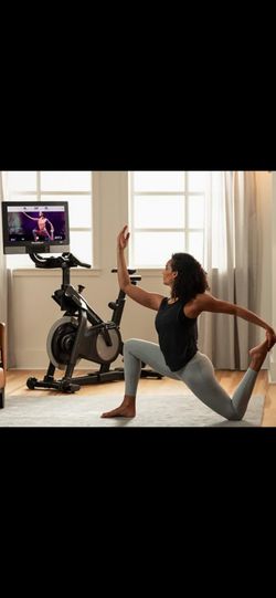 NEW NordicTrack Commercial S22i Studio Cycle With Pivot & Swivel 22-inch HD Touchscreen