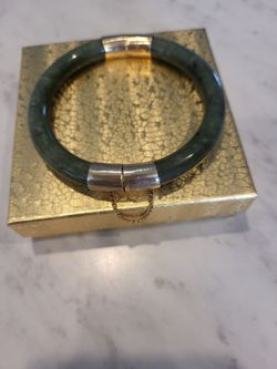 Vintage gold tone genuine green nephrite Jade bangle