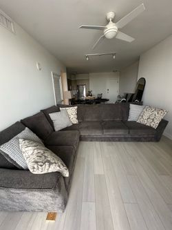 Large Charcoal Gray Sectional Sofa – Excellent Condition