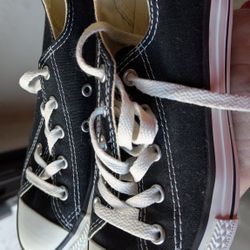 2 Pair Converse Youth Size 2 New