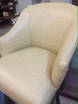 ONE Leather Barstool