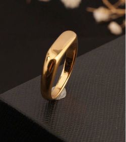 18K Gold Geometric Stainless Steel Signet Ring for Women, Polished Finish, Waterproof