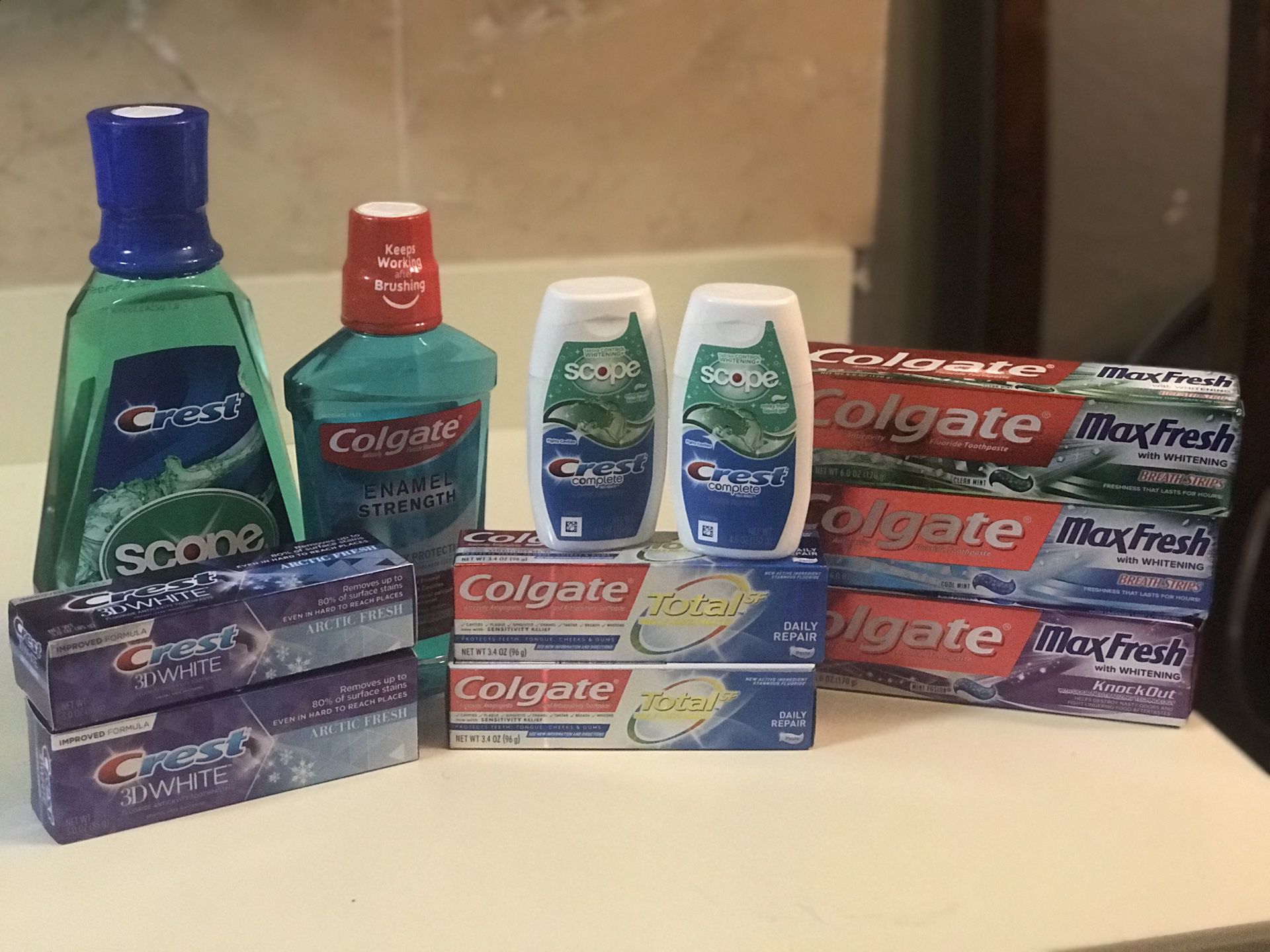 Mouthwash, toothpaste bundle