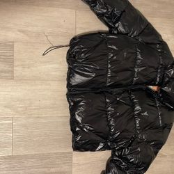 black puffer jacket 
