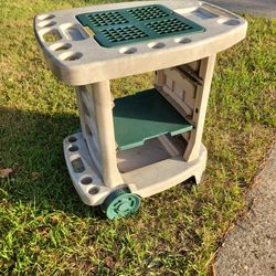 Suncast  Garden Planting Flower Prep Station Cart