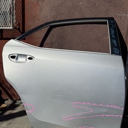 2014 2016 2018 Toyota Corolla Rear door RH