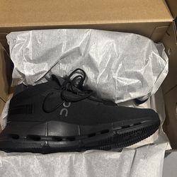 On Cloud women’s shoes