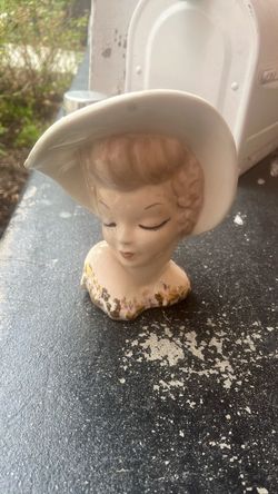 Vintage Ceramic 6" Lady Head Vase Glamour Girl  Red Lips USA
