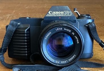Canon T-50 Programmed Automation 35mm Film Camera w/ FD 50mm 1.18 Lens UNTESTED
