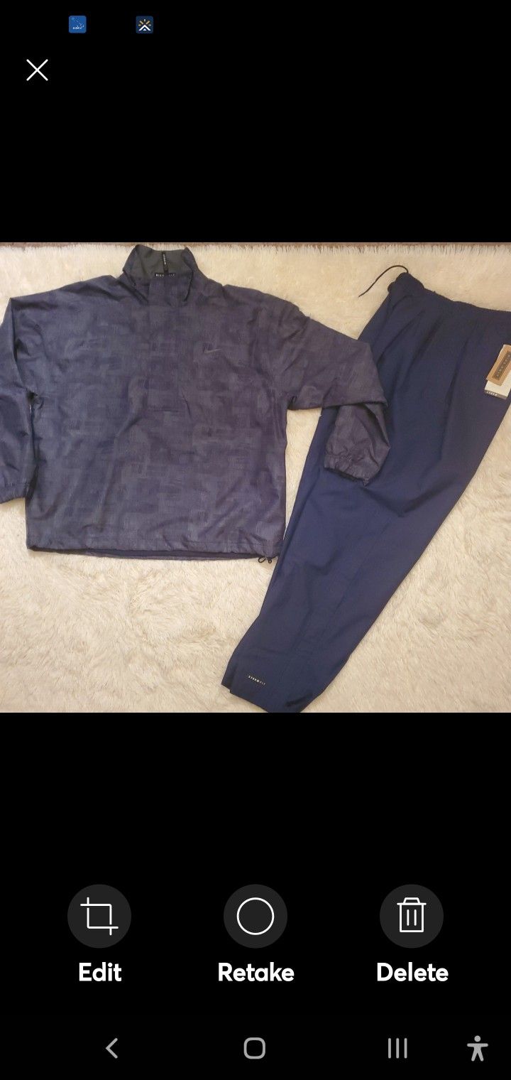 ☆MEN'S NIKE SUIT (NEW)!☆