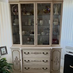 Vintage 1970s Solid Pine China Cabinet / Hutch – Airtight Display, Excellent Condition