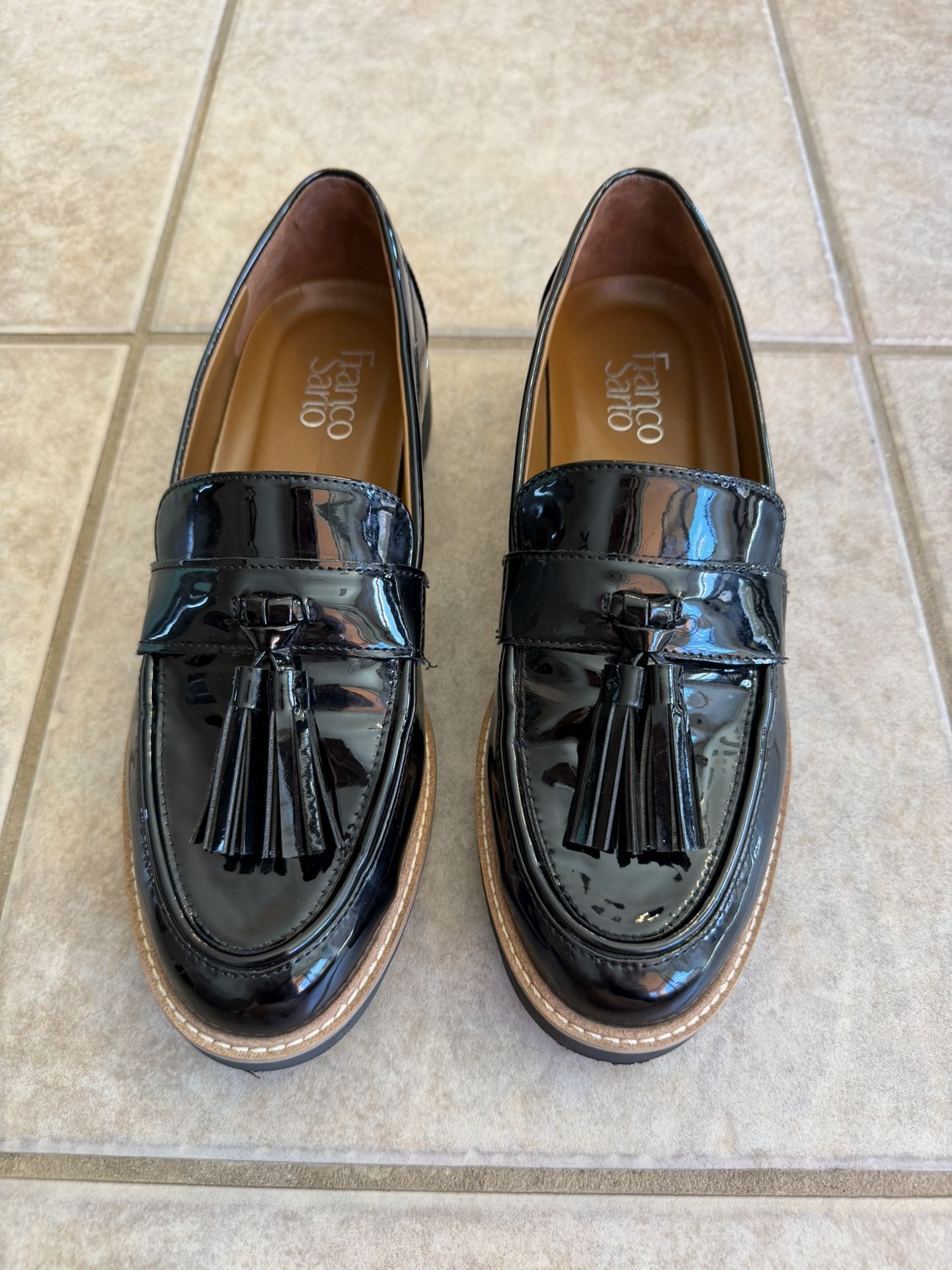 Franco Sarto Carolynn Loafer Women's size 8 black patent flat shoe With Tassels