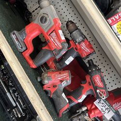 Milwaukee tool set