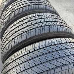275 50 22 Tires Con 80% De Vida Las 4 De La Marca BRIDGESTONE 