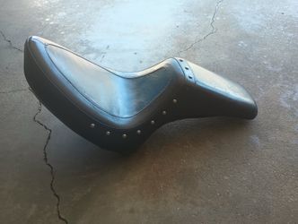 Motorcycle seat