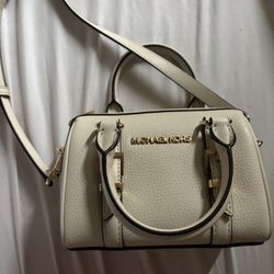 Michael Kors Bedford Legacy Mini 