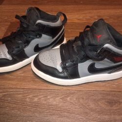 Air Jordans 1 Mid TD Shadow