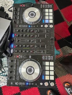 Ddj Controller Sx come with power cord only use firm on price