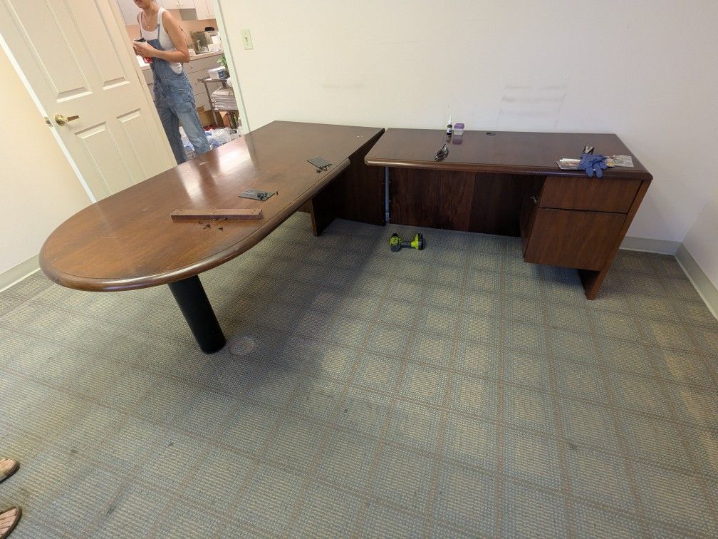 Free Office Desk